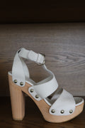 Sandalias Blancas de Cuero con Plataforma de Stuart Weitzma