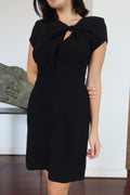 Vestido Mini Negro con Detalle Fruncido Maje