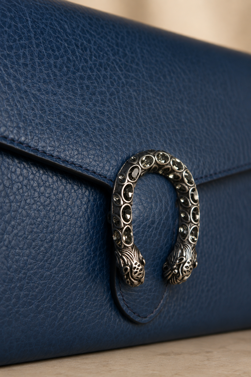 Cartera Gucci Dionysus de Cuero Azul Medianoche
