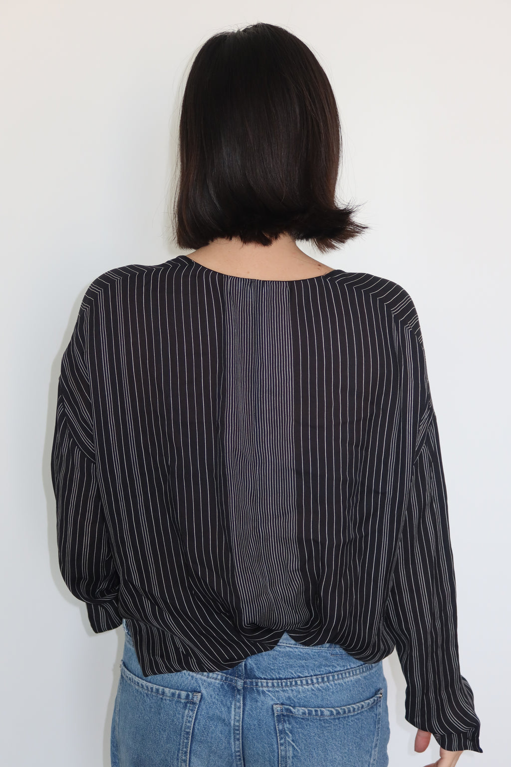 Vince Blusa de Rayas Con Escote en V