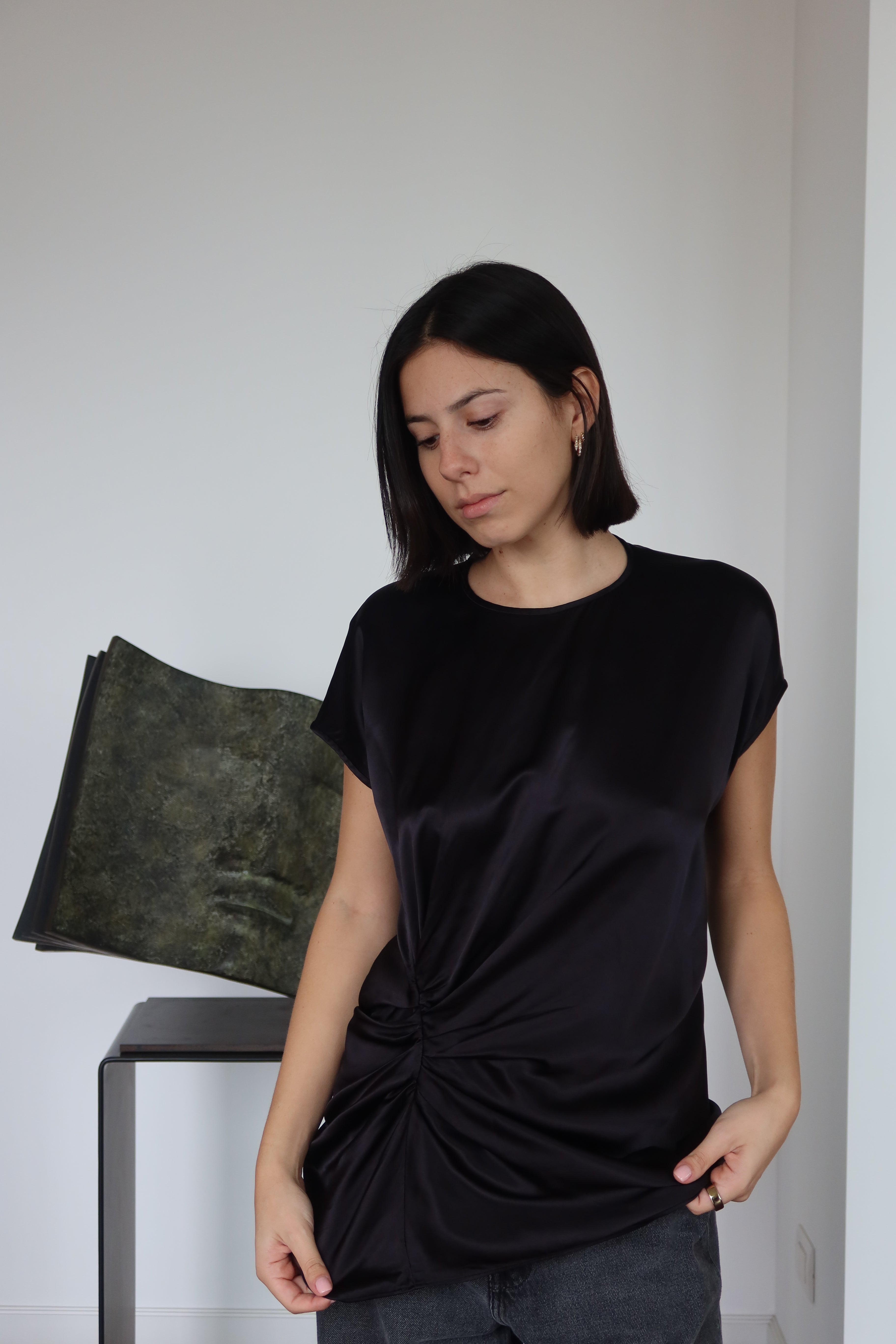 Top Negro Satinado de Helmut Lang