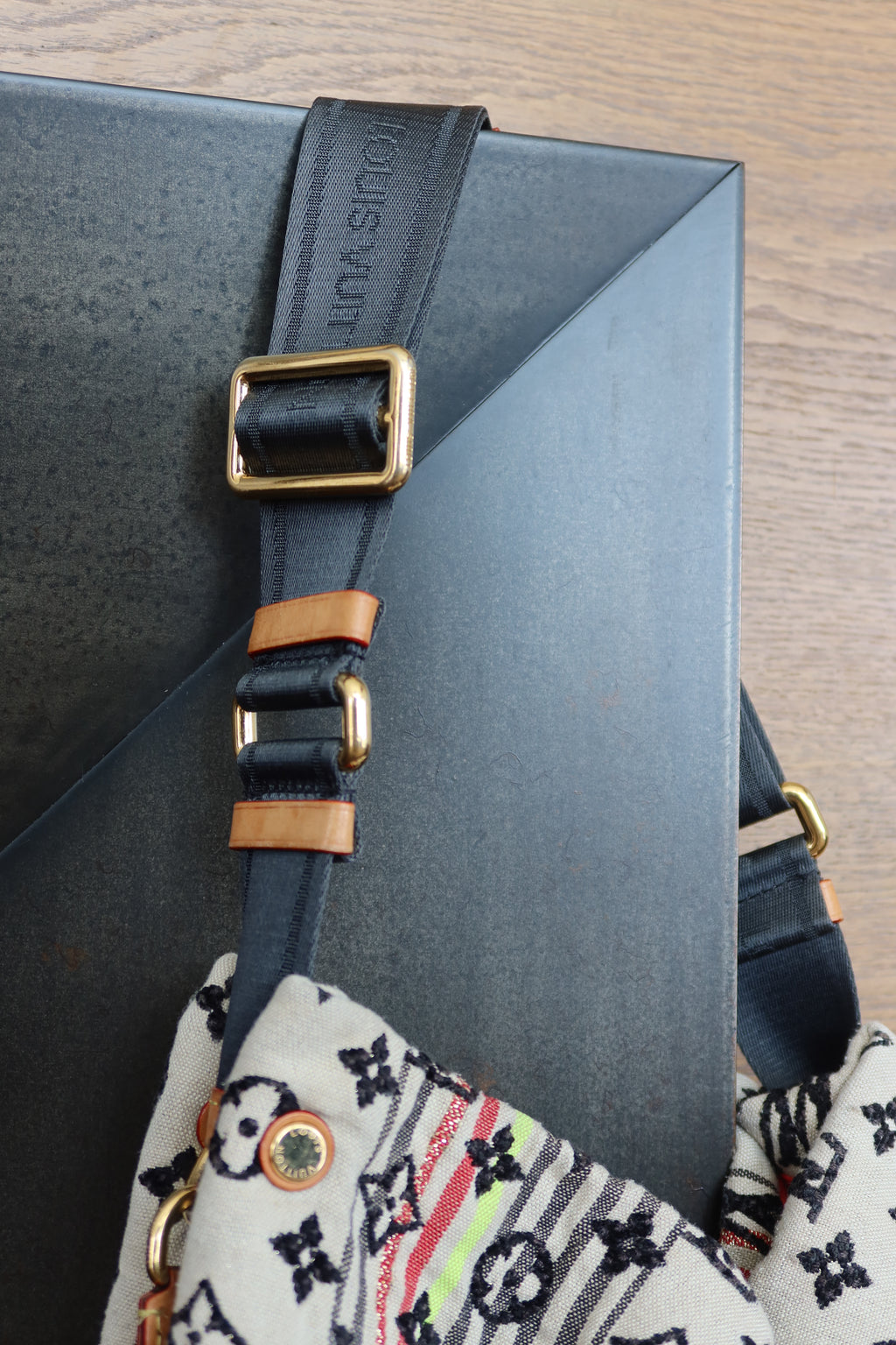 Cartera Louis Vuitton Cheche Bohemian Con Monograma