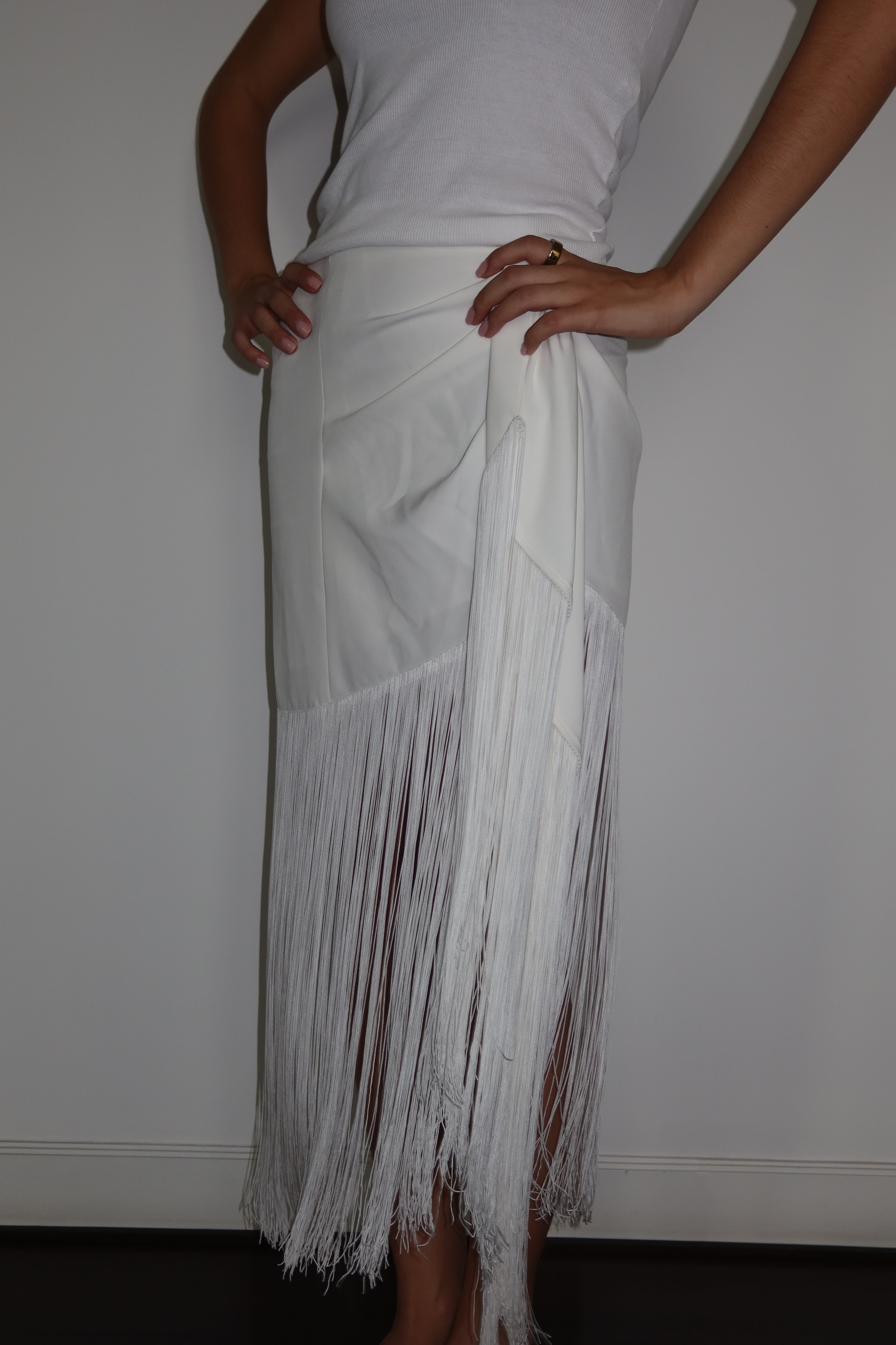 No Pise La Grama White Fringe Midi Skirt