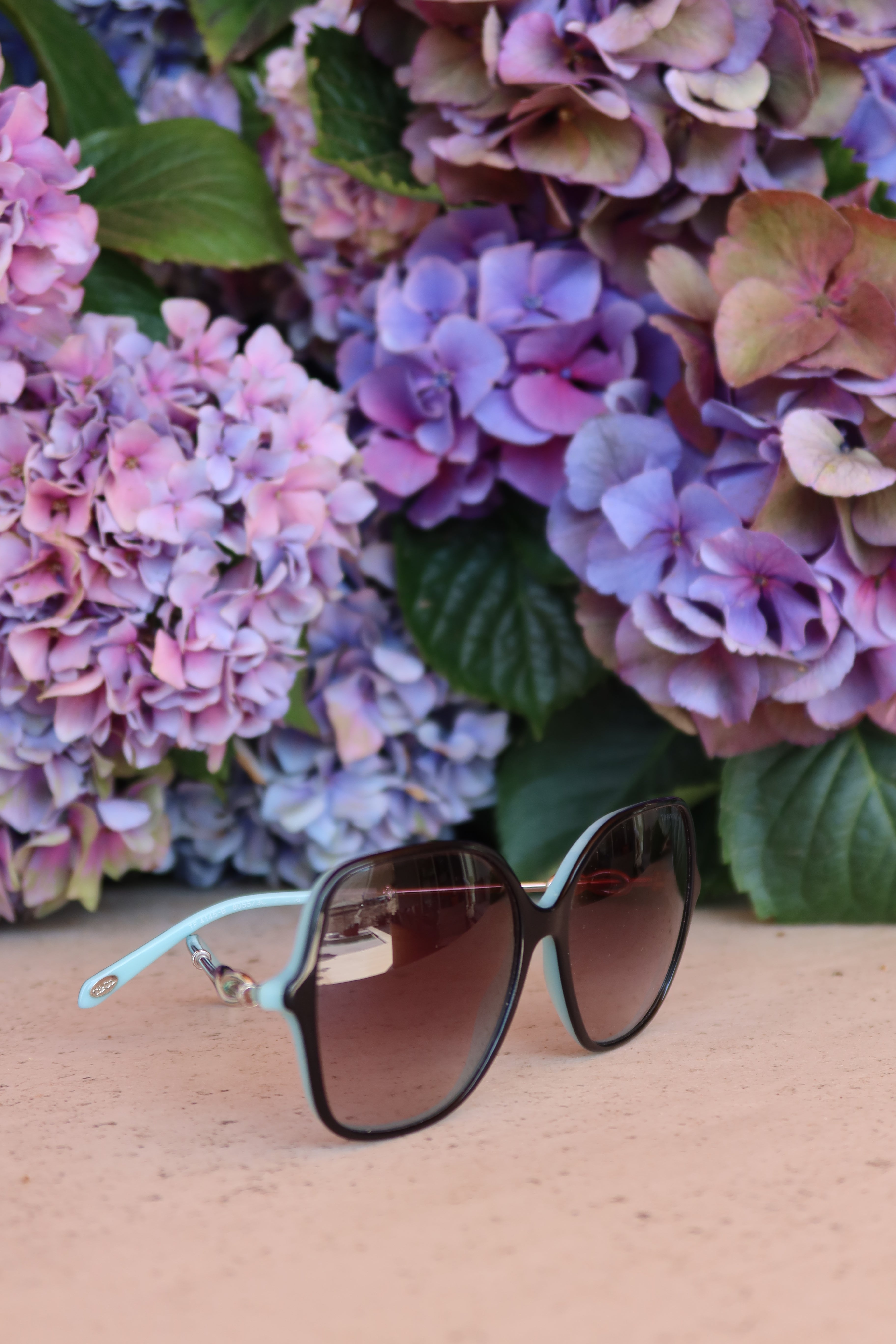 Lentes de Sol Cuadrados Oversized de Tiffany & Co.