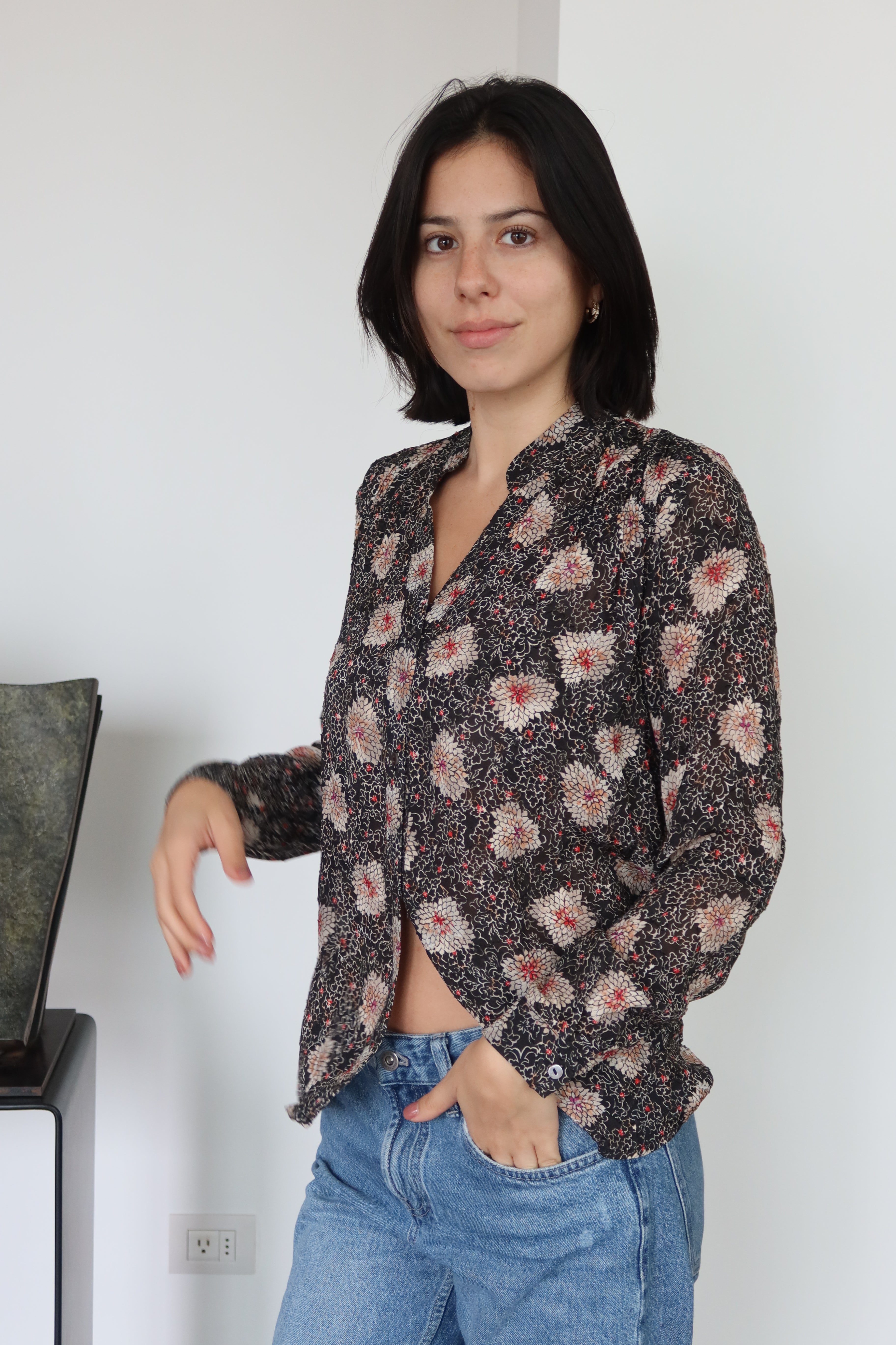 Blusa Floral con Botones de Berenice