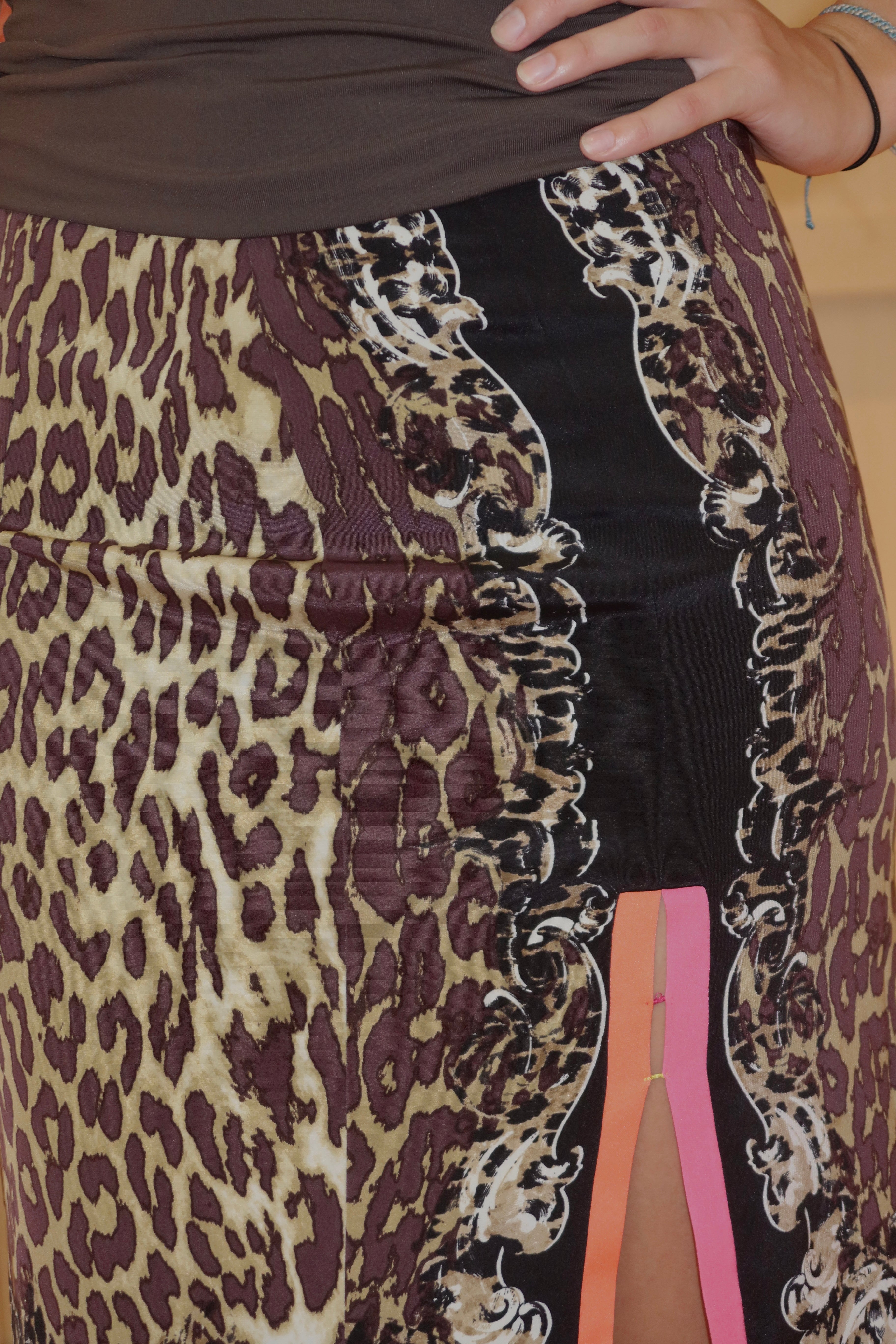 Elie Tahari Leopard Print Pencil Skirt